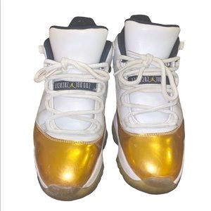 Used Air Jordan 11 Retro Low Size 8.5 Gold/White